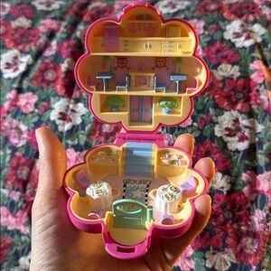 Polly Pocket Home no Figures